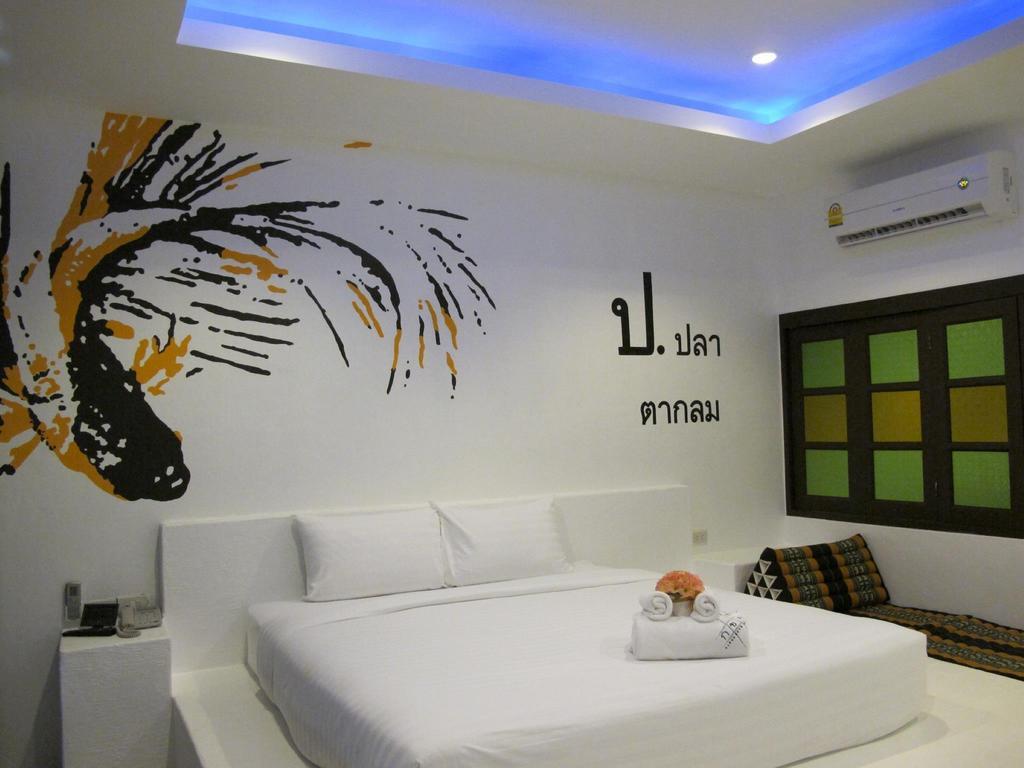 Alphabeto Resort Nai Harn Eksteriør billede