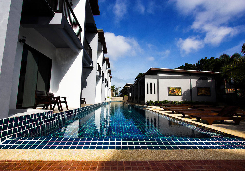 Alphabeto Resort Nai Harn Eksteriør billede