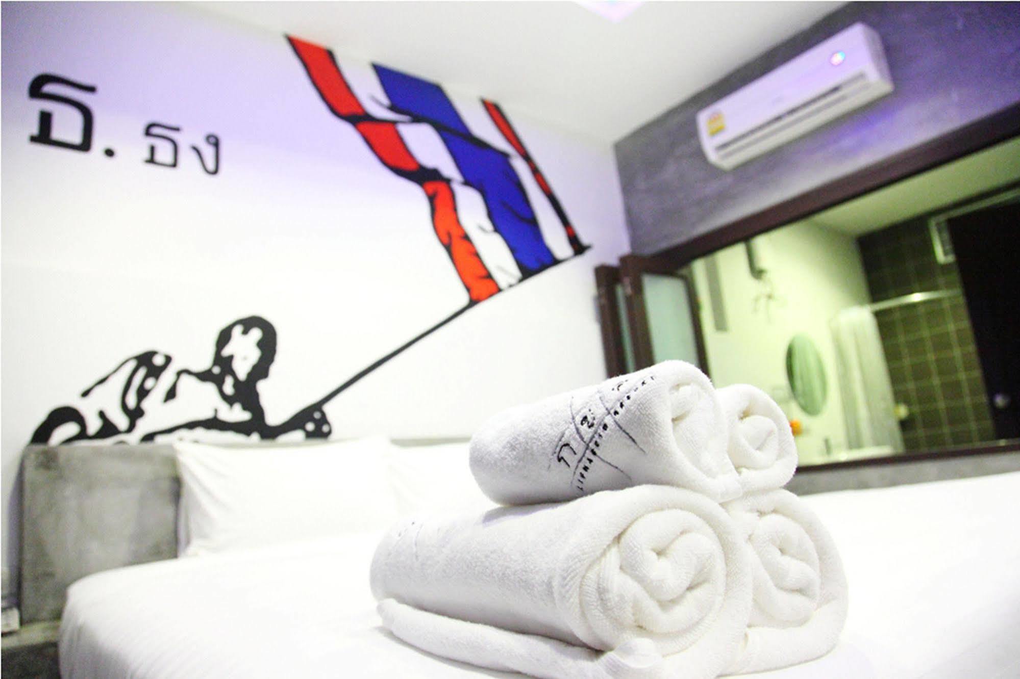 Alphabeto Resort Nai Harn Eksteriør billede