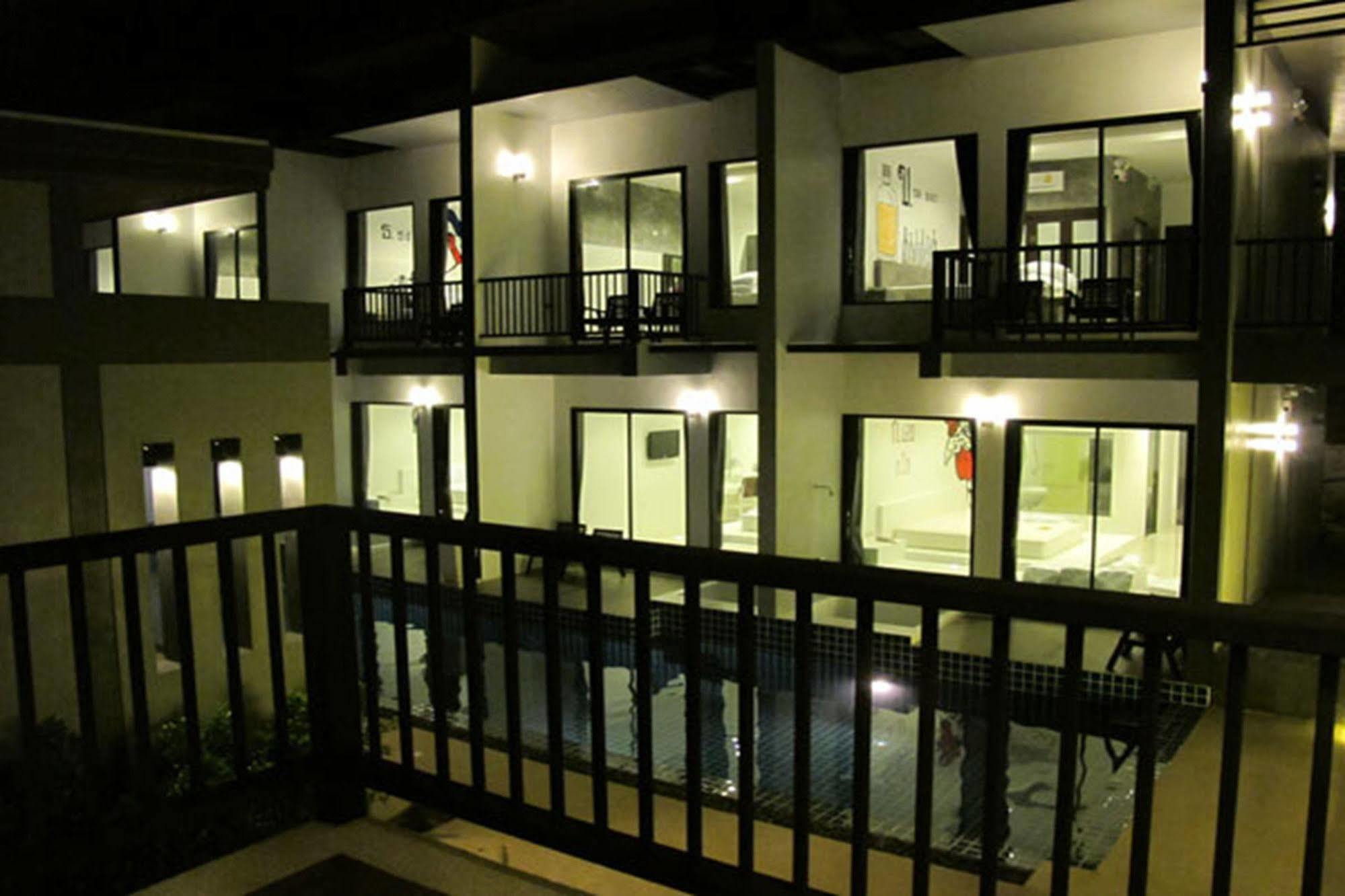 Alphabeto Resort Nai Harn Eksteriør billede