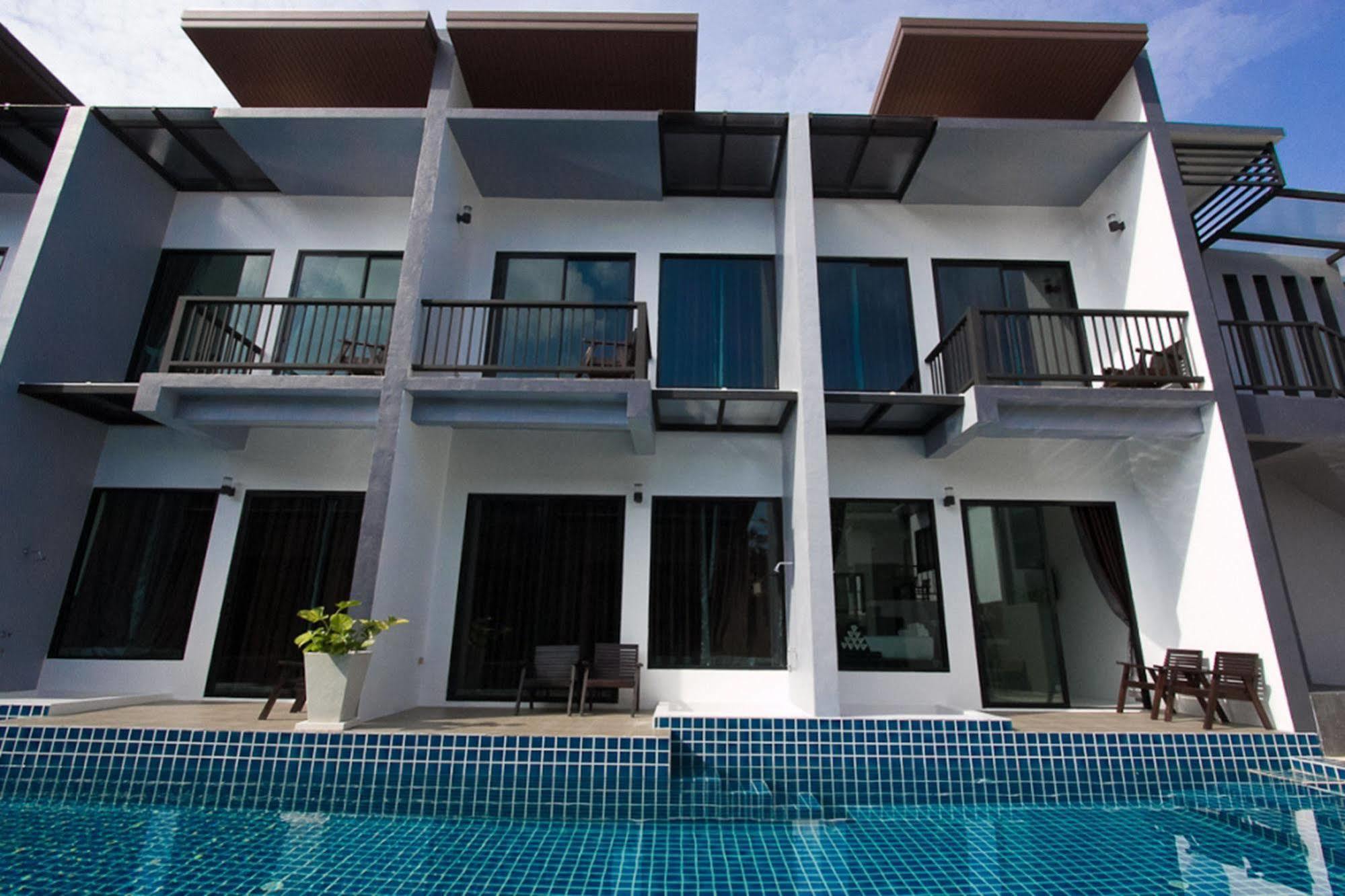 Alphabeto Resort Nai Harn Eksteriør billede