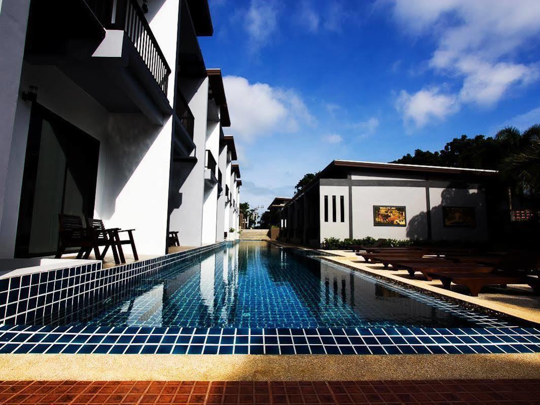 Alphabeto Resort Nai Harn Eksteriør billede